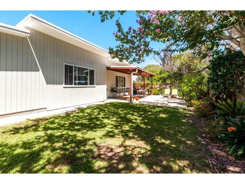 1 Nerissa Road, Erina NSW 2250