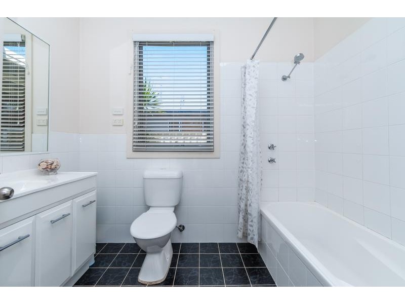 1 Nerissa Road, Erina NSW 2250