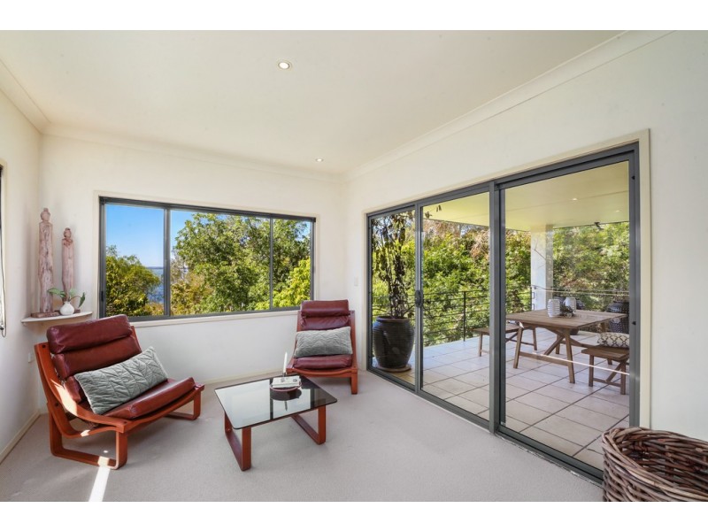 19 Trelawney Street, Killarney Vale NSW 2261