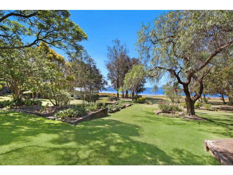 21 Trelawney Street, Killarney Vale NSW 2261