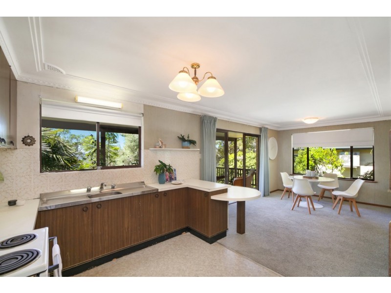 21 Trelawney Street, Killarney Vale NSW 2261