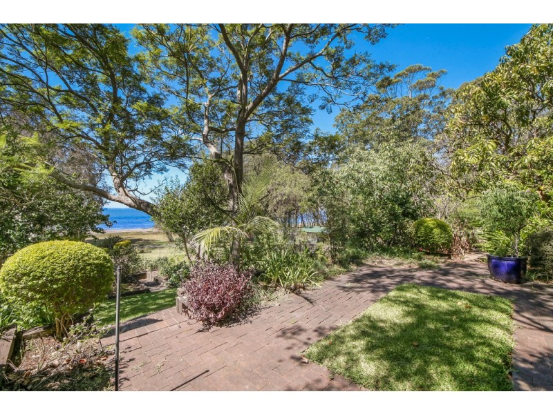 21 Trelawney Street, Killarney Vale NSW 2261