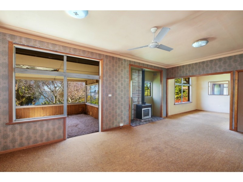 23 Trelawney Street, Killarney Vale NSW 2261