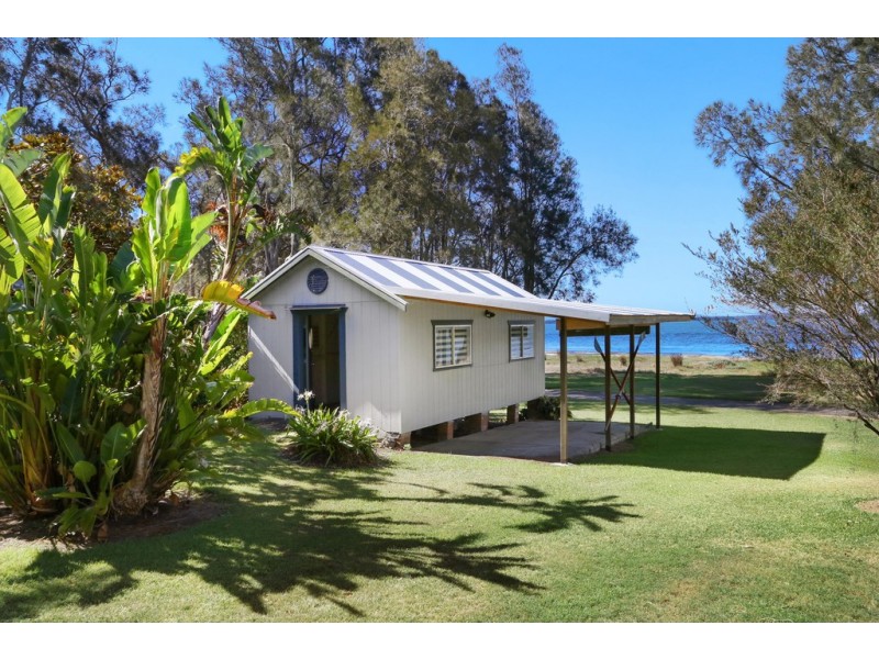 23 Trelawney Street, Killarney Vale NSW 2261