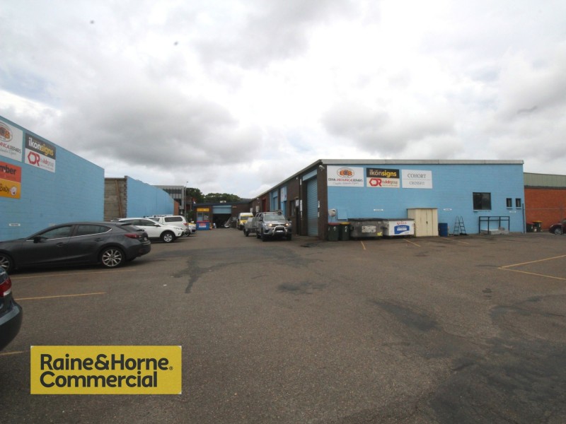 217 The Entrance Rd, Erina NSW 2250