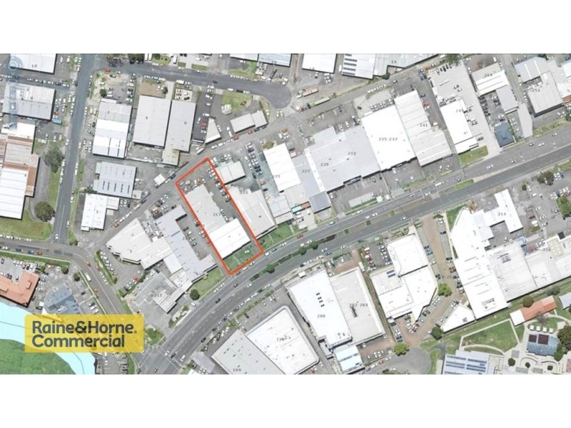 217 The Entrance Rd, Erina NSW 2250
