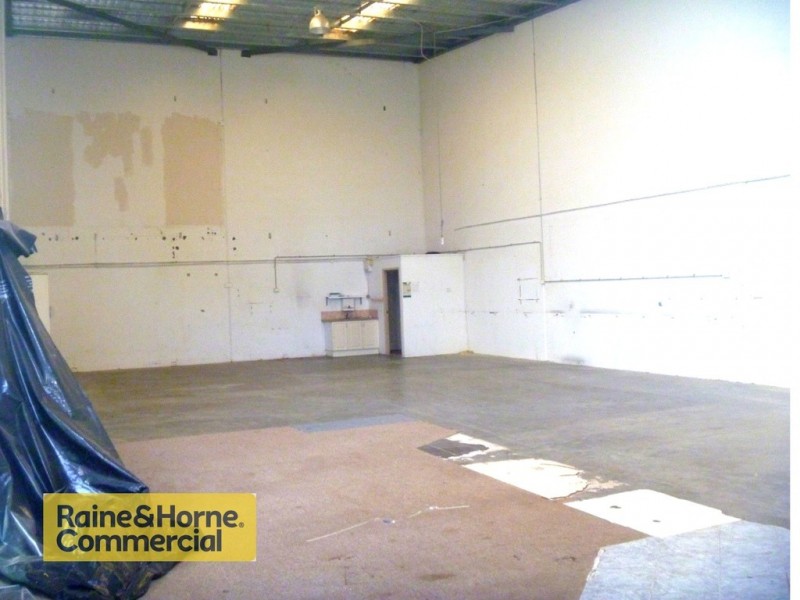 1/9 Bon Mace Close, Berkeley Vale NSW 2261