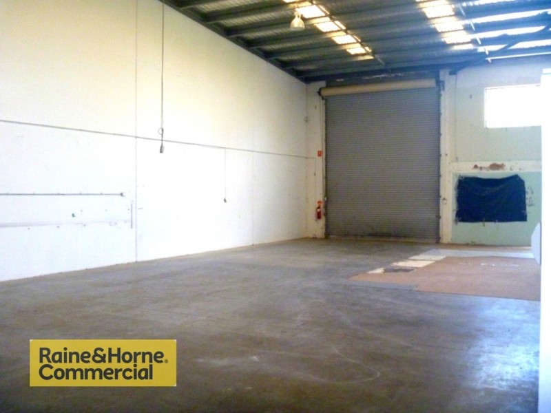 1/9 Bon Mace Close, Berkeley Vale NSW 2261