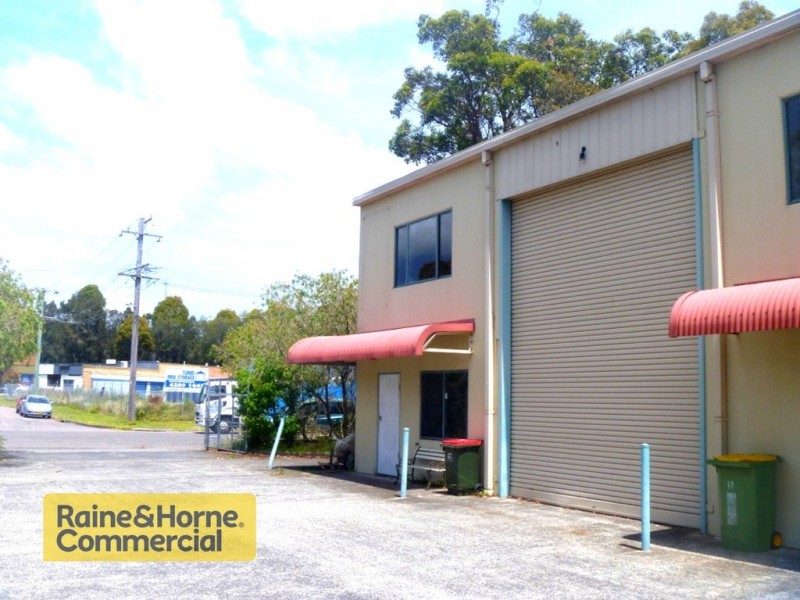 1/9 Bon Mace Close, Berkeley Vale NSW 2261