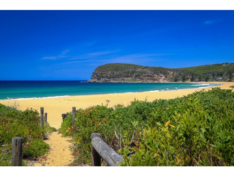 239 Del Monte Place, Copacabana NSW 2251