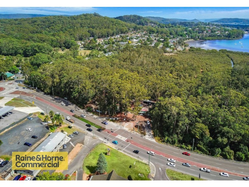 389 AVOCA DRIVE, Green Point NSW 2251