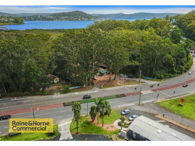389 AVOCA DRIVE, Green Point NSW 2251