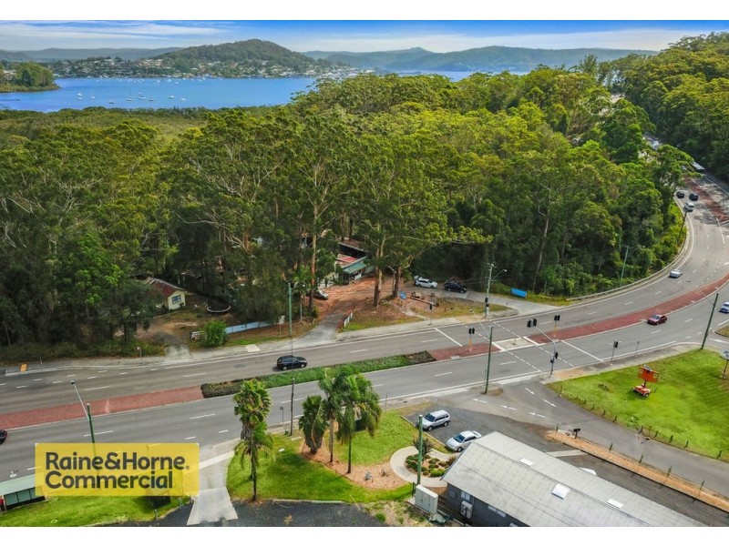389 AVOCA DRIVE, Green Point NSW 2251