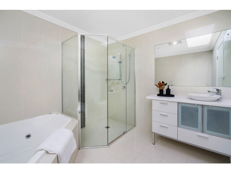 18 FIGTREE BAY DRIVE, Kincumber NSW 2251