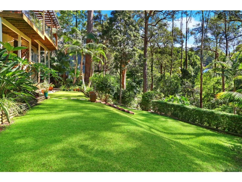 17e Peel Street, Avoca Beach NSW 2251