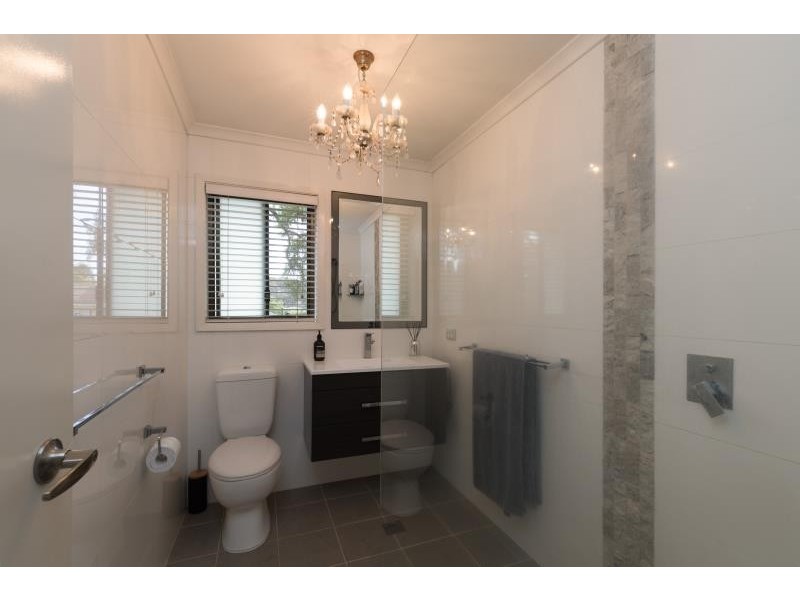 37 Heights Crescent, Wamberal NSW 2260