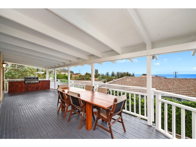 10 Crystal Street, Forresters Beach NSW 2260