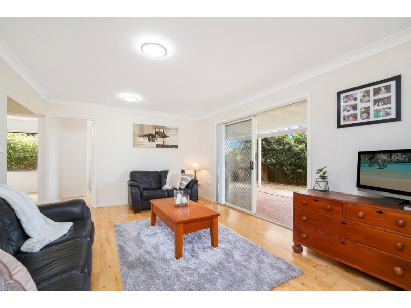 10 Crystal Street, Forresters Beach NSW 2260