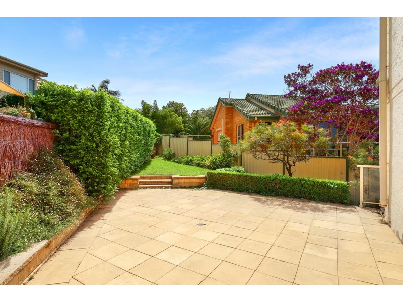 2/3 Hastings Rd, Terrigal NSW 2260