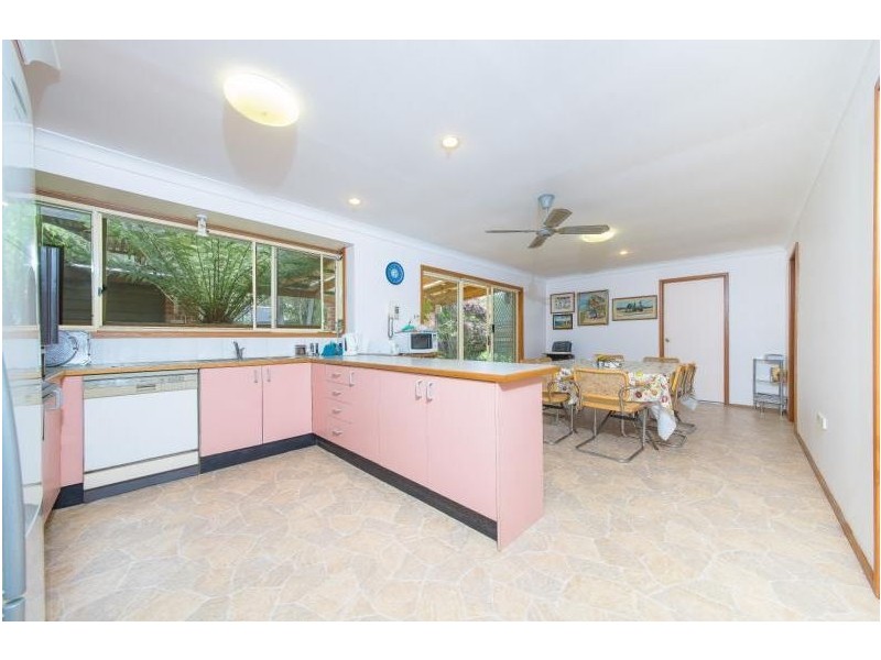 56 JOHN STREET, Forresters Beach NSW 2260