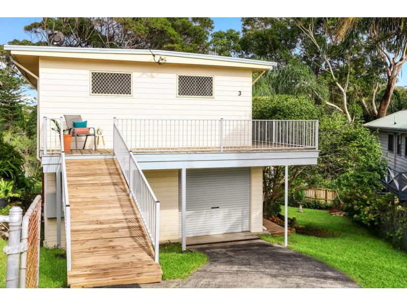 3 Seasound Crescent, North Avoca NSW 2260
