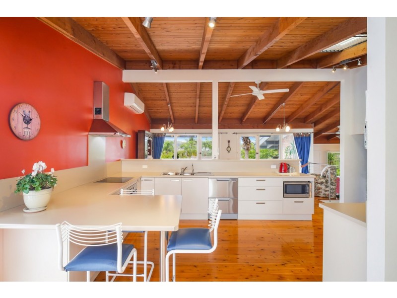 15 Anchorage Cres, Terrigal NSW 2260