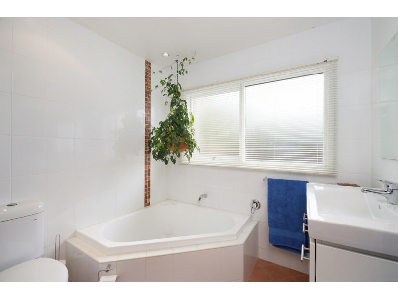 15 Anchorage Cres, Terrigal NSW 2260
