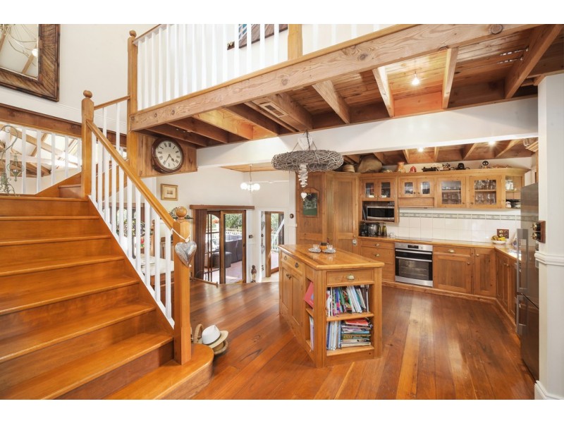 18 Plantation Place, Avoca Beach NSW 2251