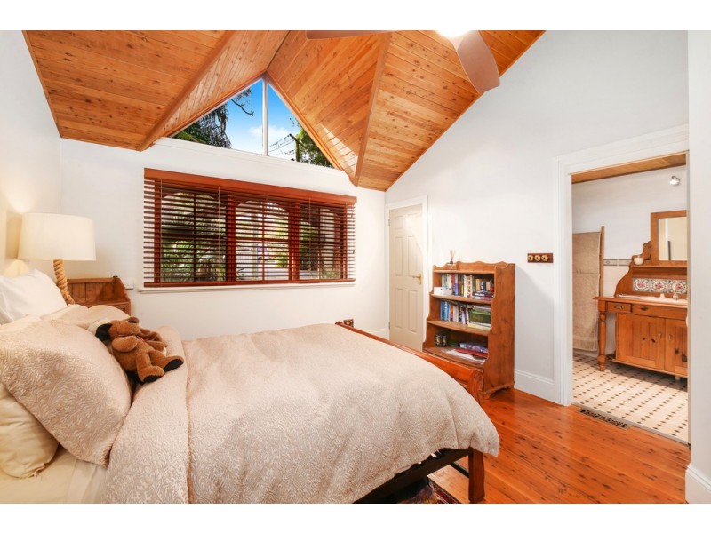 18 Plantation Place, Avoca Beach NSW 2251