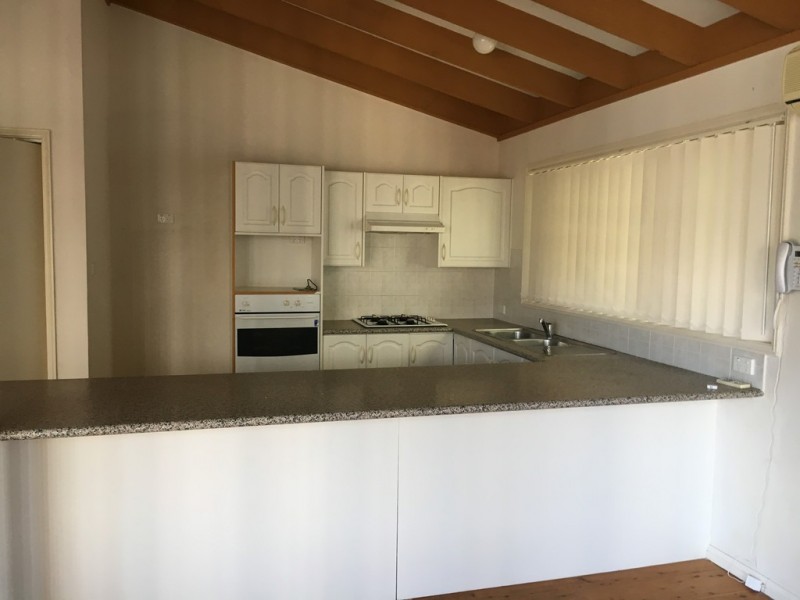 11 Irwin Place, Green Point NSW 2251