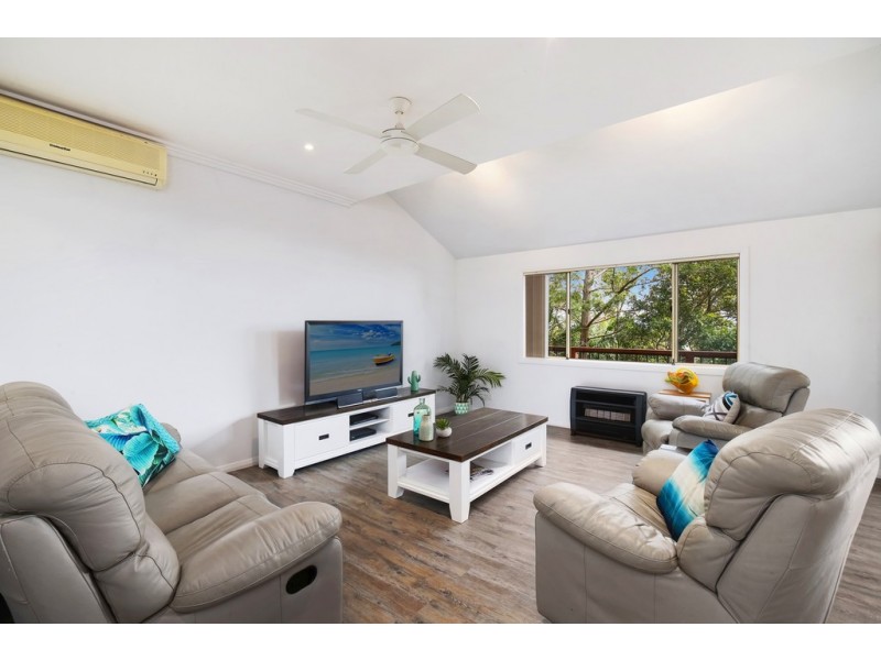 5 Omaru Close, Green Point NSW 2251