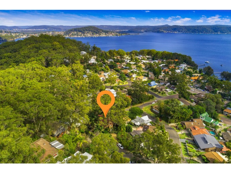 5 Omaru Close, Green Point NSW 2251