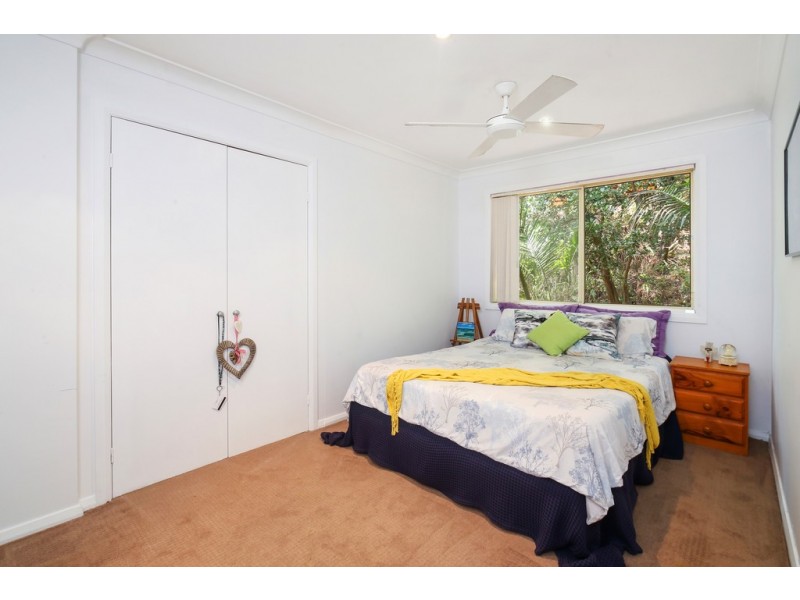 5 Omaru Close, Green Point NSW 2251