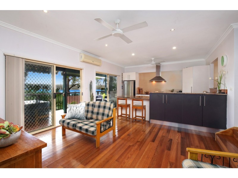 5 Omaru Close, Green Point NSW 2251