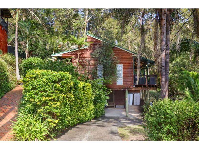 5 Omaru Close, Green Point NSW 2251