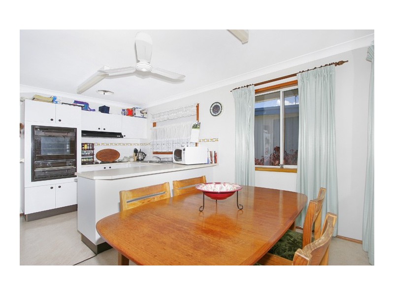 9 Karani Ave, Avoca Beach NSW 2251