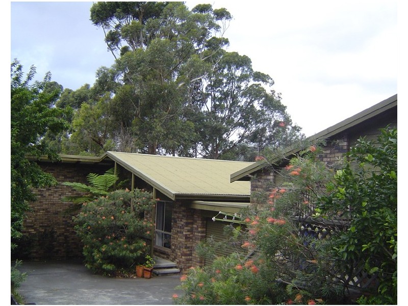 2/227 The Round Dr, Avoca Beach NSW 2251