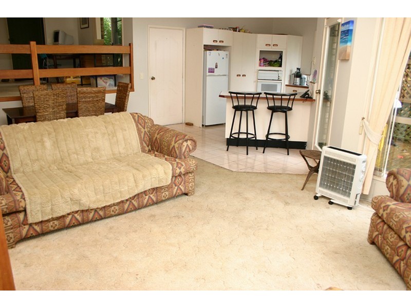 2/227 The Round Dr, Avoca Beach NSW 2251