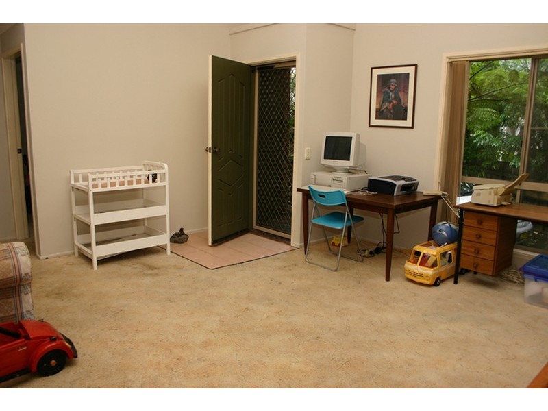 2/227 The Round Dr, Avoca Beach NSW 2251