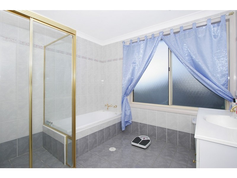 55 Bronzewing Drive, Erina NSW 2250