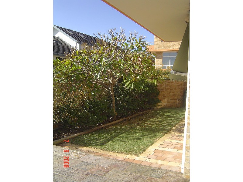 1/6 Whiting Avenue, Terrigal NSW 2260