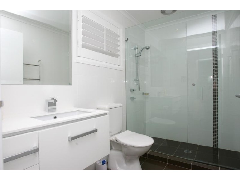 2/27B Ascot Ave, Avoca Beach NSW 2251