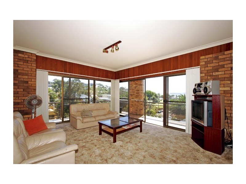 18 Campbell Crescent, Terrigal NSW 2260