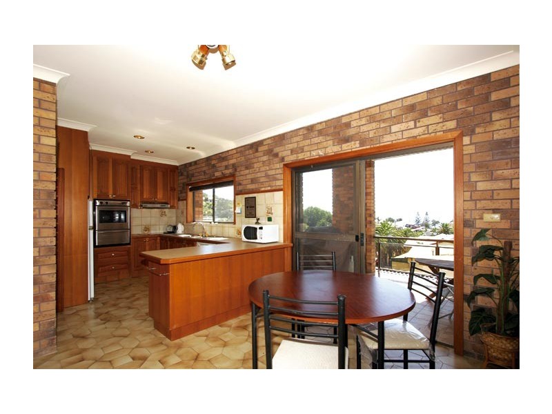 18 Campbell Crescent, Terrigal NSW 2260