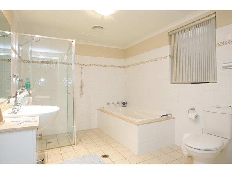 2/1 Hunts Lane, Avoca Beach NSW 2251