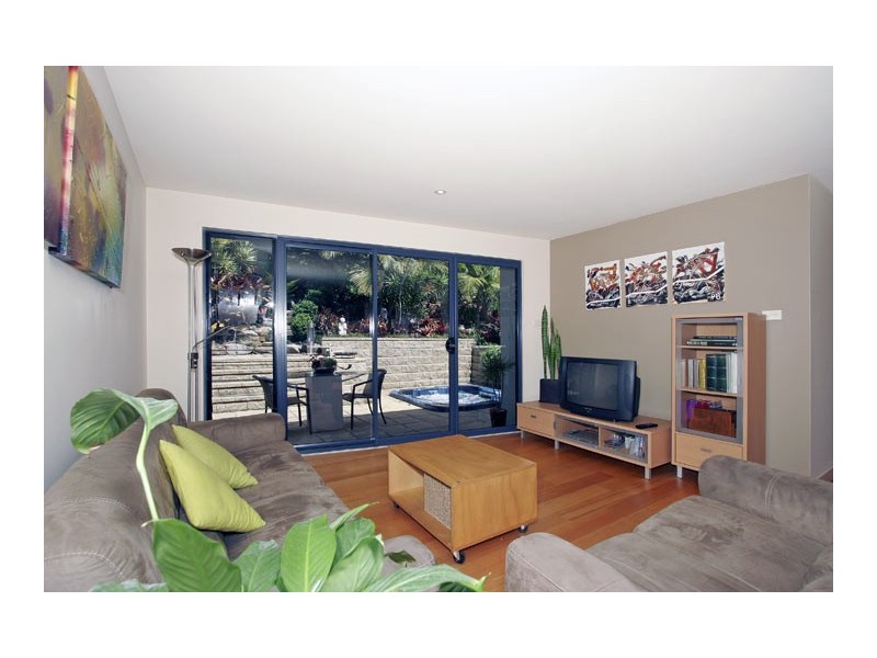 18 GILL AVE, Avoca Beach NSW 2251