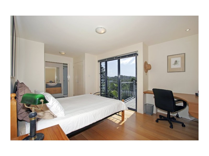 18 GILL AVE, Avoca Beach NSW 2251