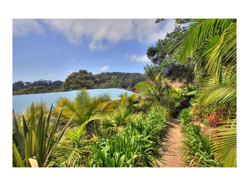 18 GILL AVE, Avoca Beach NSW 2251