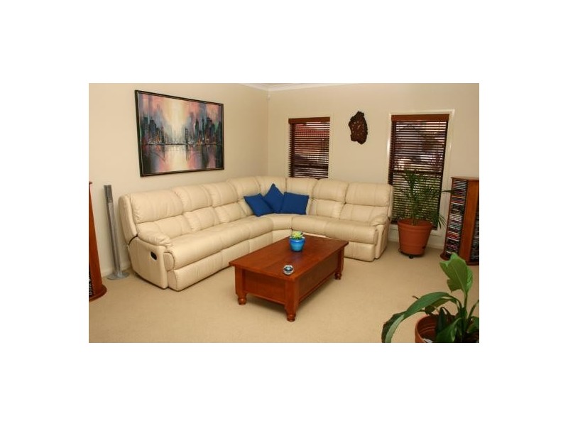 19 Robusta Close, Erina NSW 2250