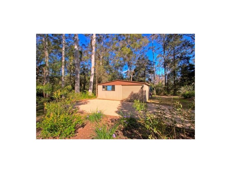 14 Christie Road, Lisarow NSW 2250